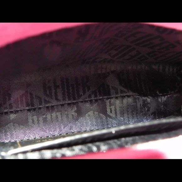 KURT GEIGER LONDON Mini
Kensington Pink Quilted Velvet
Crossbody With Gemstones - Picture 10 of 11